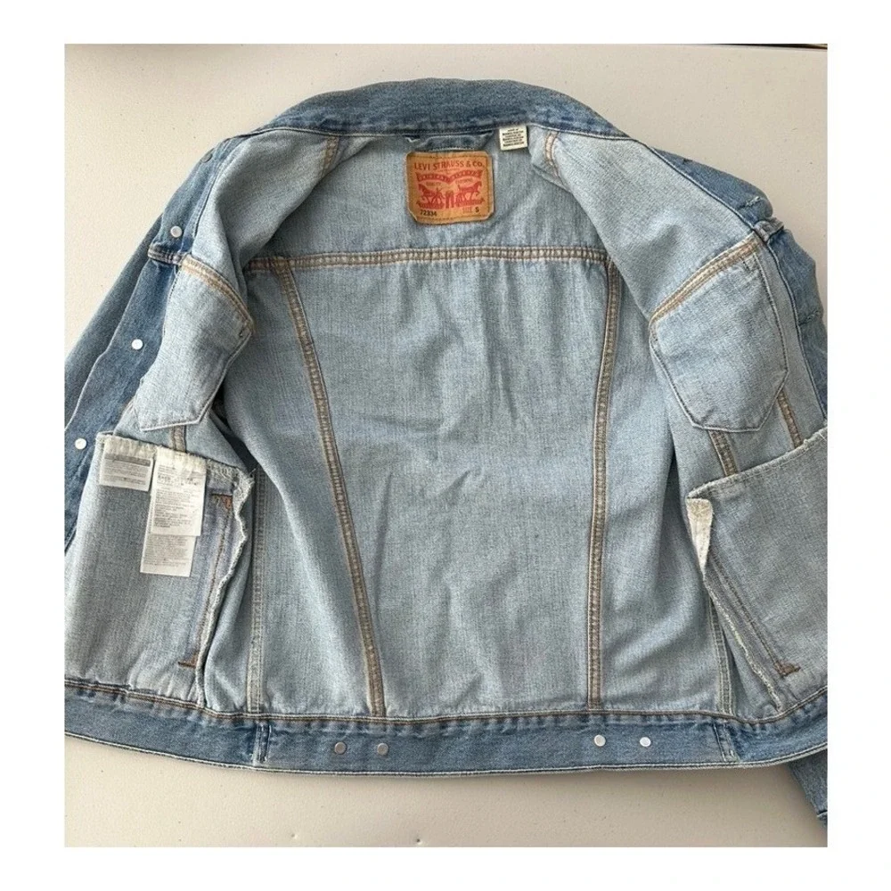 Levis Mens Denim Trucker Jacket S Light Wash Blue Cotton Jean Coat 72334